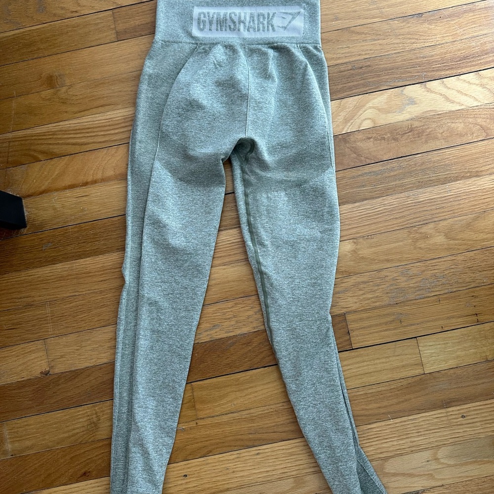 Gymshark Leggings — Light Olive Green